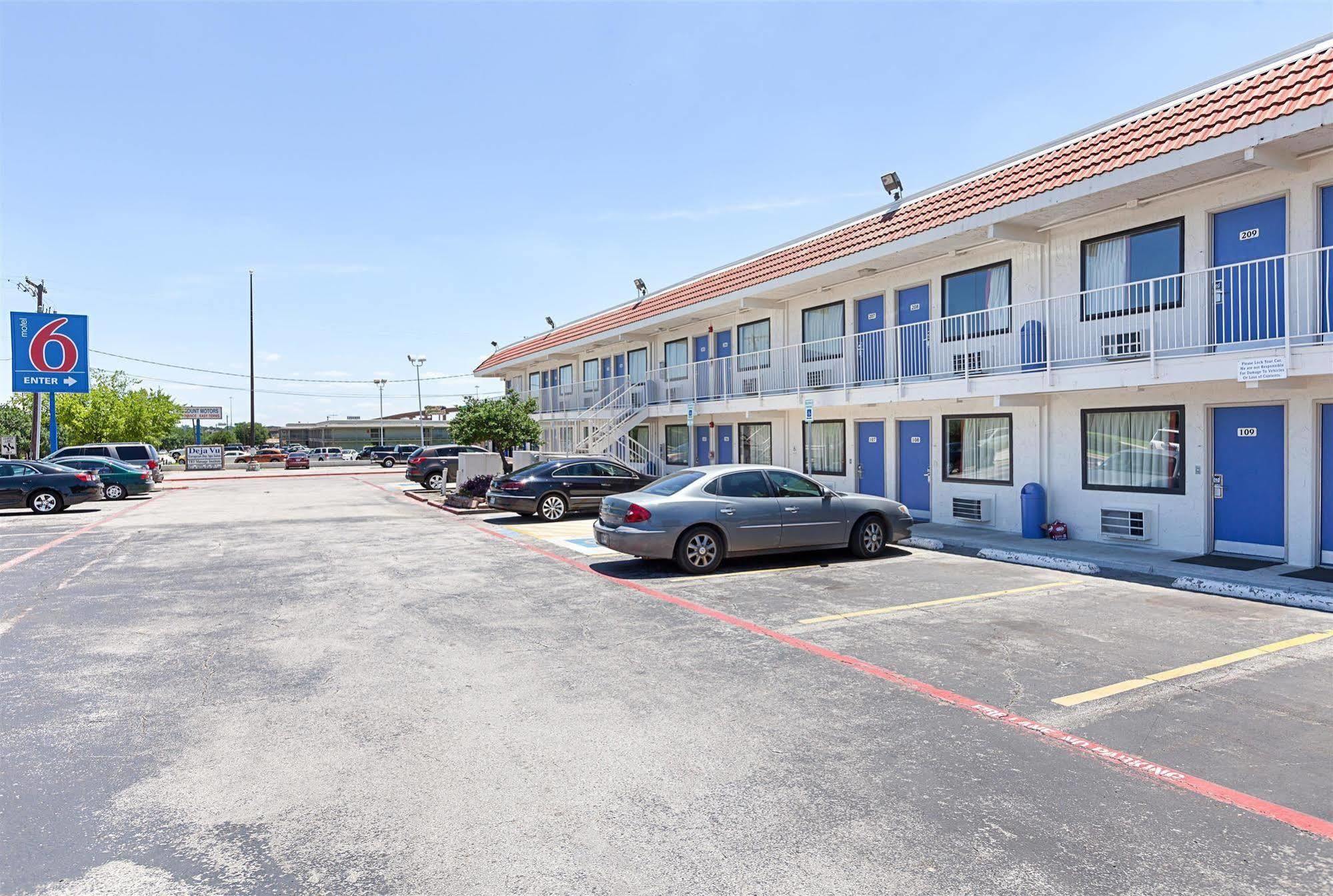 Motel 6-North Richland Hills, Tx Екстер'єр фото